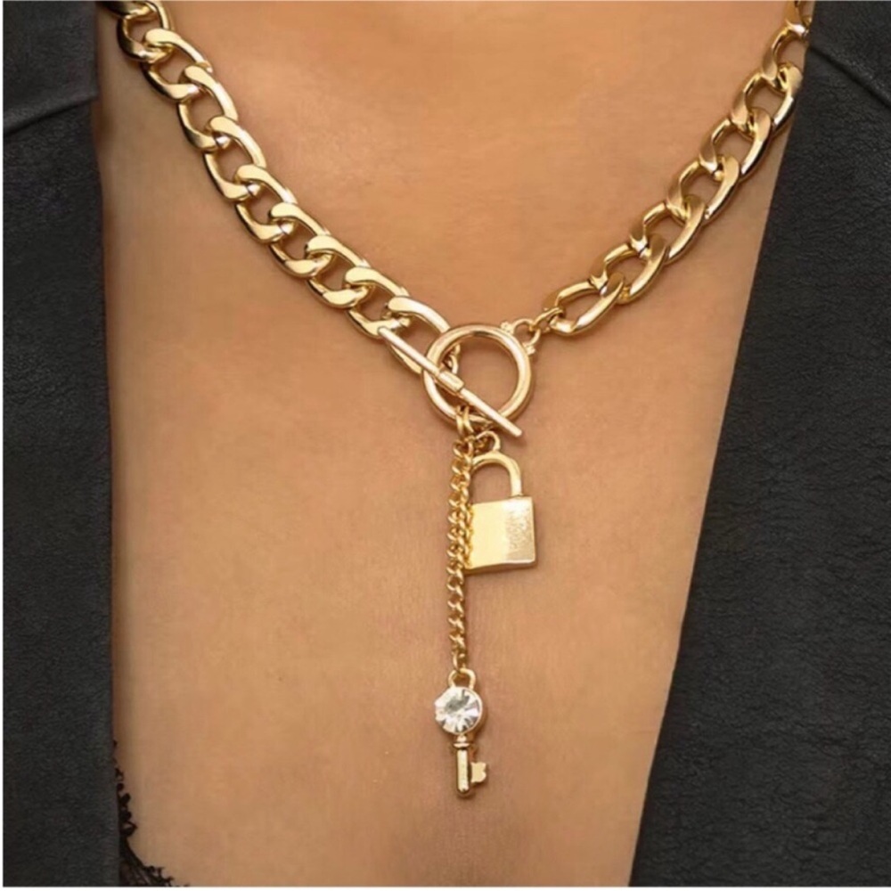 Women’s Rhinestone Gold Colored Alloy Lock & Key Chain Necklace Valentine’s Gift